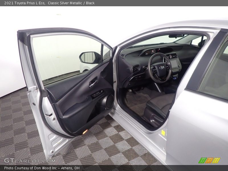 Classic Silver Metallic / Black 2021 Toyota Prius L Eco