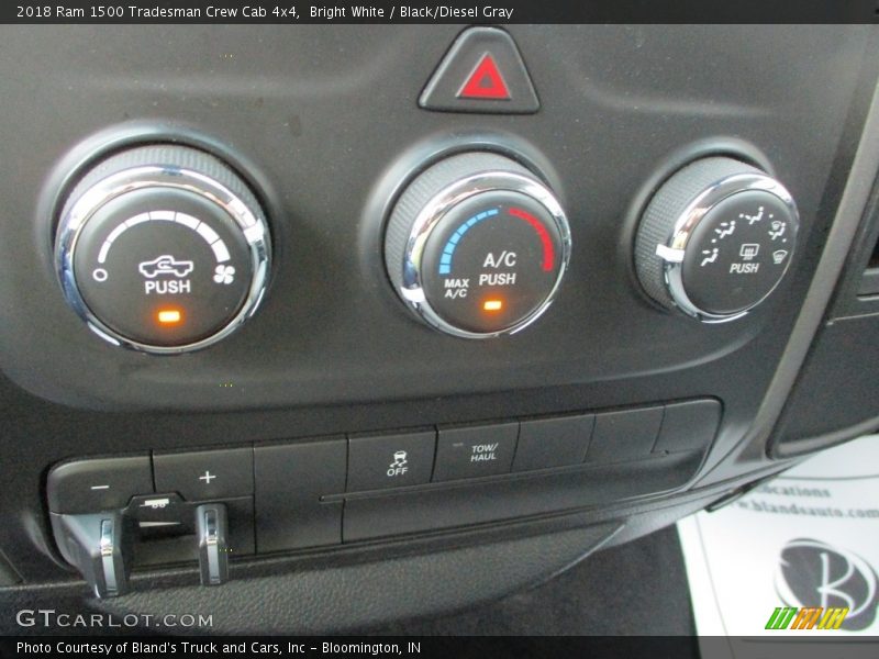 Bright White / Black/Diesel Gray 2018 Ram 1500 Tradesman Crew Cab 4x4