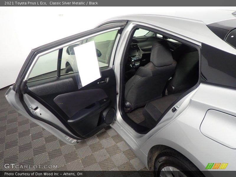 Classic Silver Metallic / Black 2021 Toyota Prius L Eco