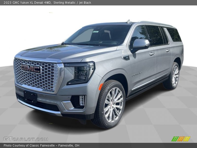 Front 3/4 View of 2023 Yukon XL Denali 4WD