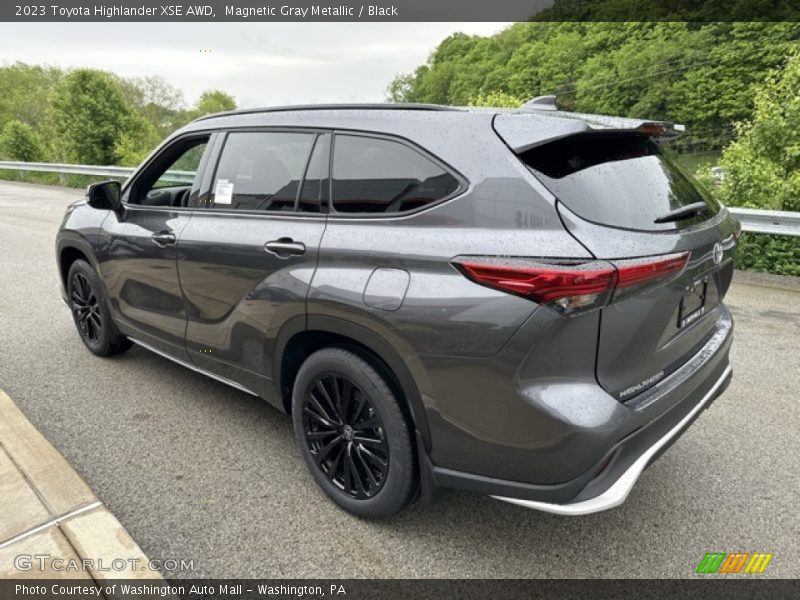 Magnetic Gray Metallic / Black 2023 Toyota Highlander XSE AWD