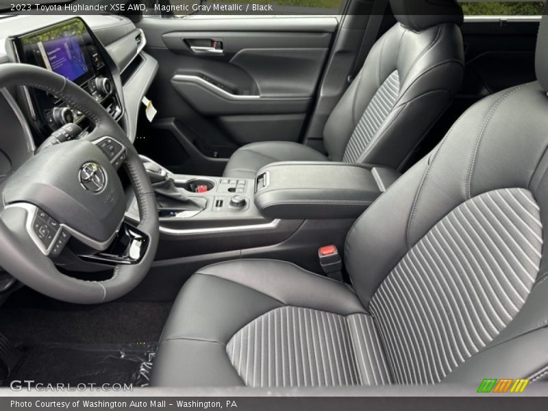 Magnetic Gray Metallic / Black 2023 Toyota Highlander XSE AWD