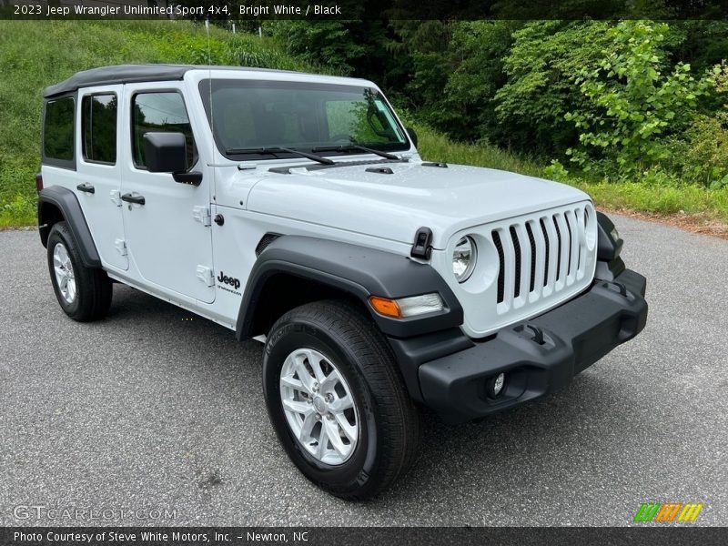 Front 3/4 View of 2023 Wrangler Unlimited Sport 4x4