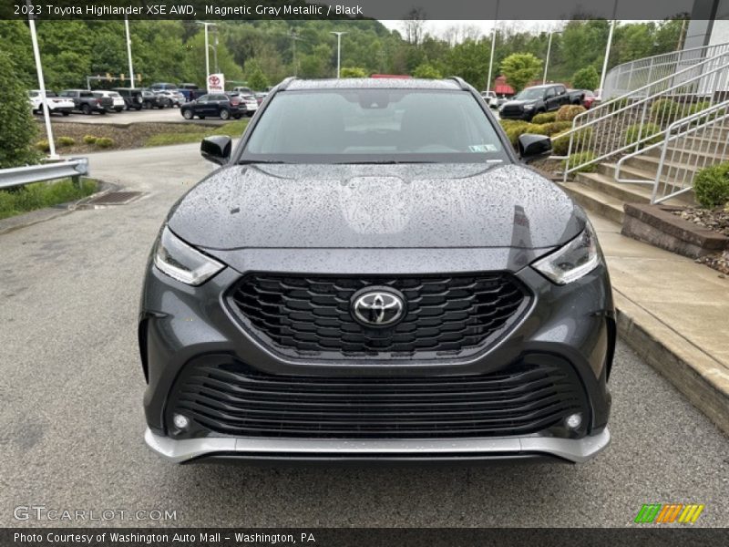Magnetic Gray Metallic / Black 2023 Toyota Highlander XSE AWD