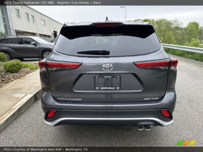 Magnetic Gray Metallic / Black 2023 Toyota Highlander XSE AWD