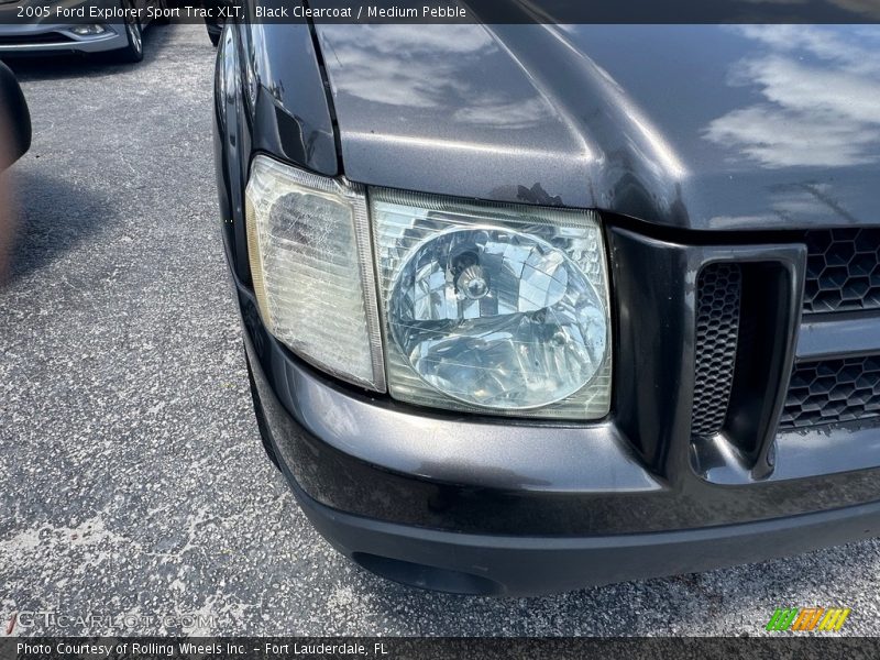 Black Clearcoat / Medium Pebble 2005 Ford Explorer Sport Trac XLT