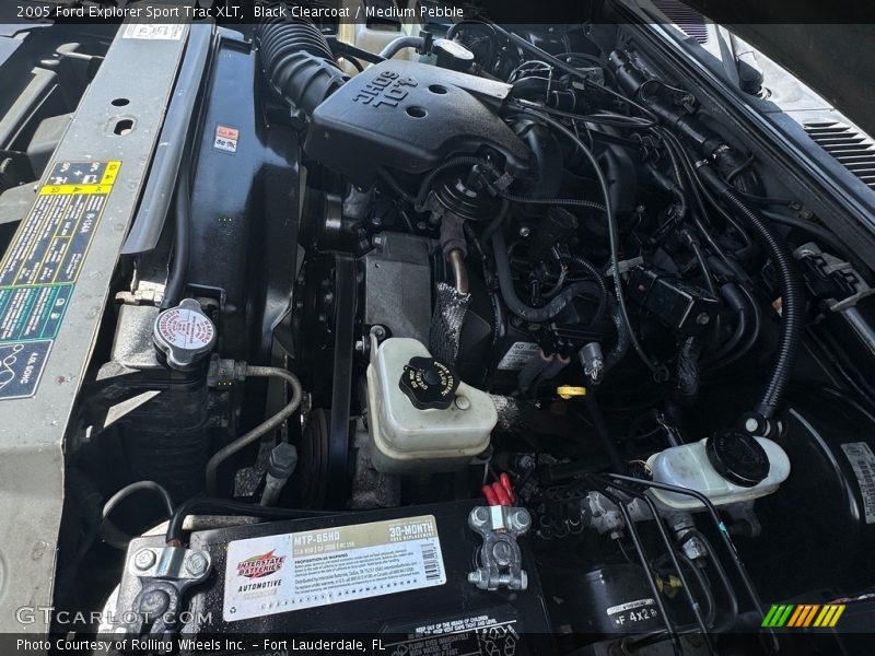 Black Clearcoat / Medium Pebble 2005 Ford Explorer Sport Trac XLT