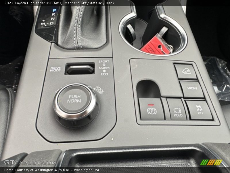 Magnetic Gray Metallic / Black 2023 Toyota Highlander XSE AWD