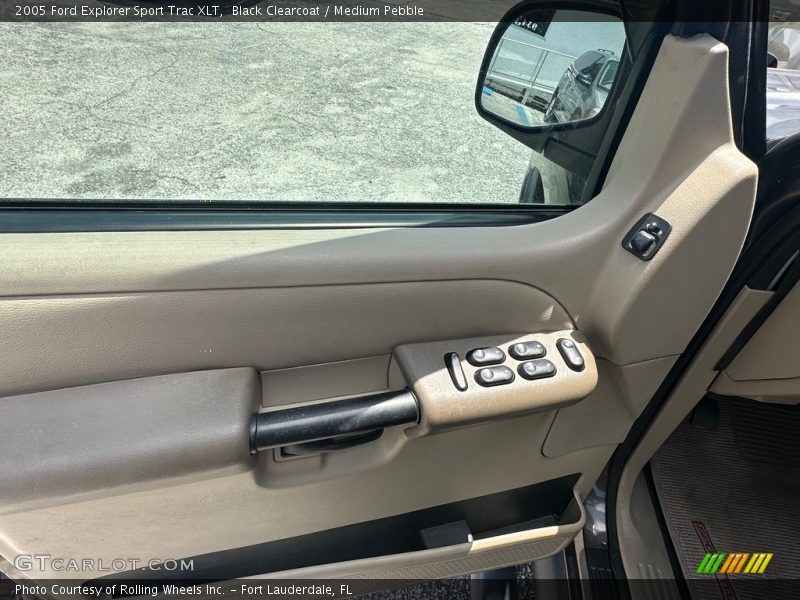 Black Clearcoat / Medium Pebble 2005 Ford Explorer Sport Trac XLT