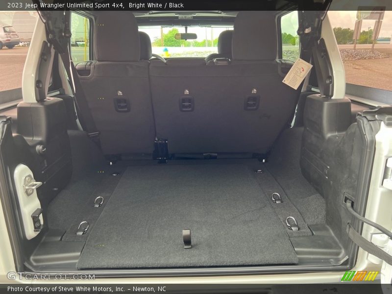  2023 Wrangler Unlimited Sport 4x4 Trunk