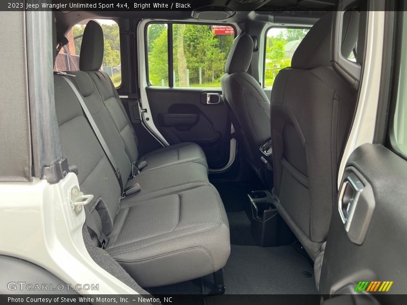 Bright White / Black 2023 Jeep Wrangler Unlimited Sport 4x4