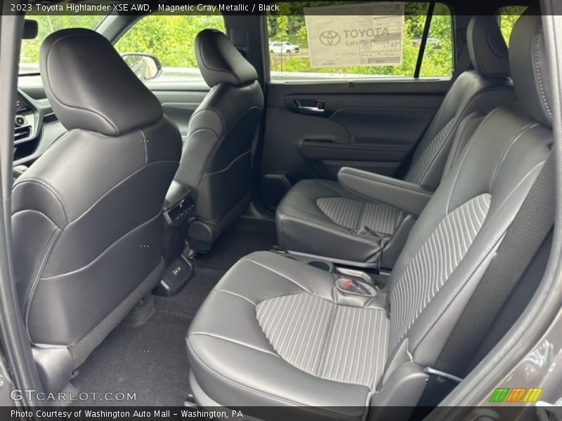 Magnetic Gray Metallic / Black 2023 Toyota Highlander XSE AWD