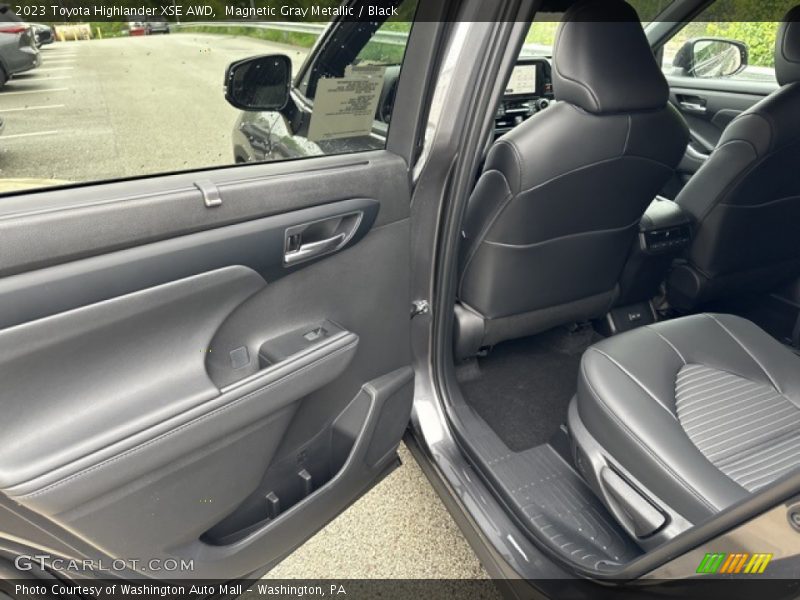 Magnetic Gray Metallic / Black 2023 Toyota Highlander XSE AWD
