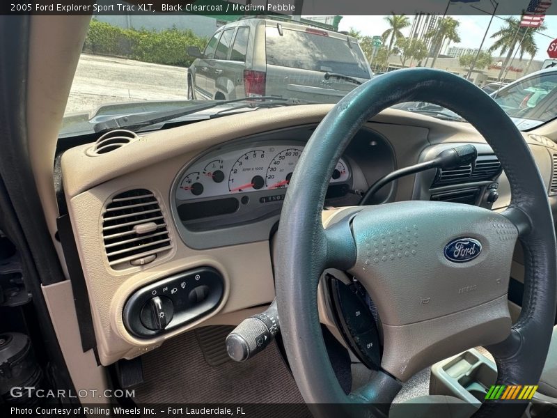 Black Clearcoat / Medium Pebble 2005 Ford Explorer Sport Trac XLT