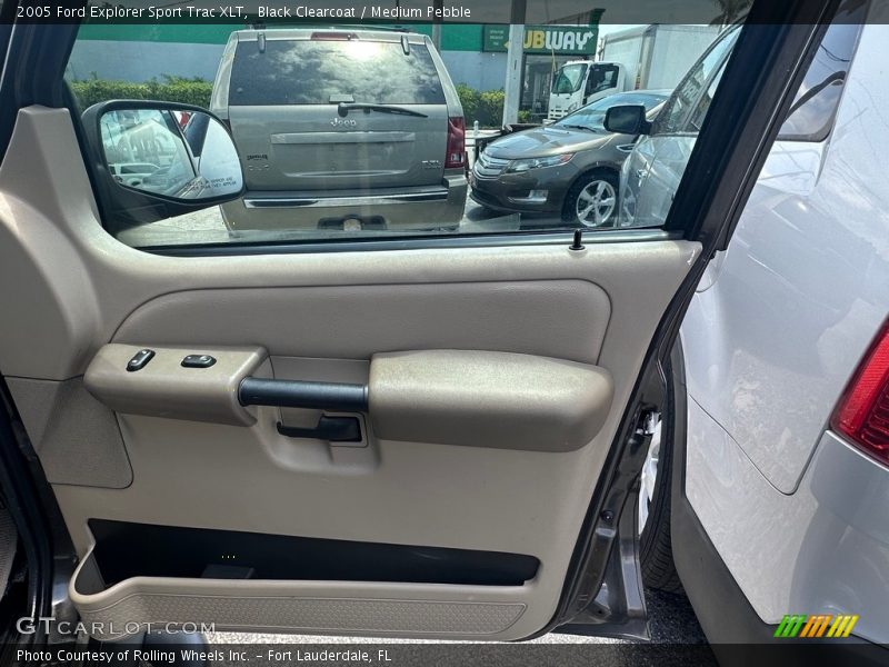 Black Clearcoat / Medium Pebble 2005 Ford Explorer Sport Trac XLT