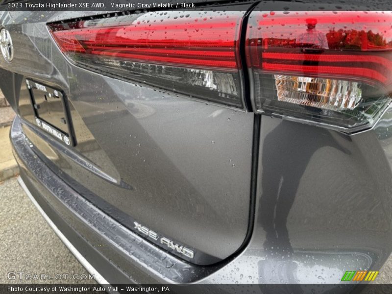 Magnetic Gray Metallic / Black 2023 Toyota Highlander XSE AWD