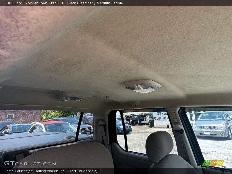 Black Clearcoat / Medium Pebble 2005 Ford Explorer Sport Trac XLT