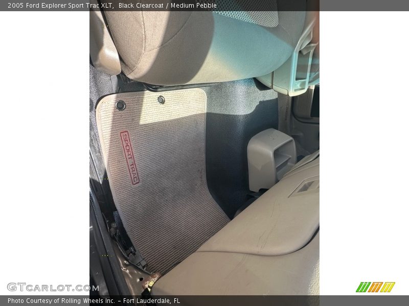 Black Clearcoat / Medium Pebble 2005 Ford Explorer Sport Trac XLT