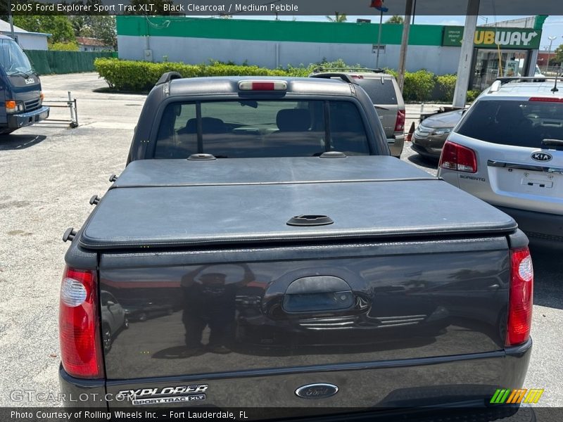 Black Clearcoat / Medium Pebble 2005 Ford Explorer Sport Trac XLT