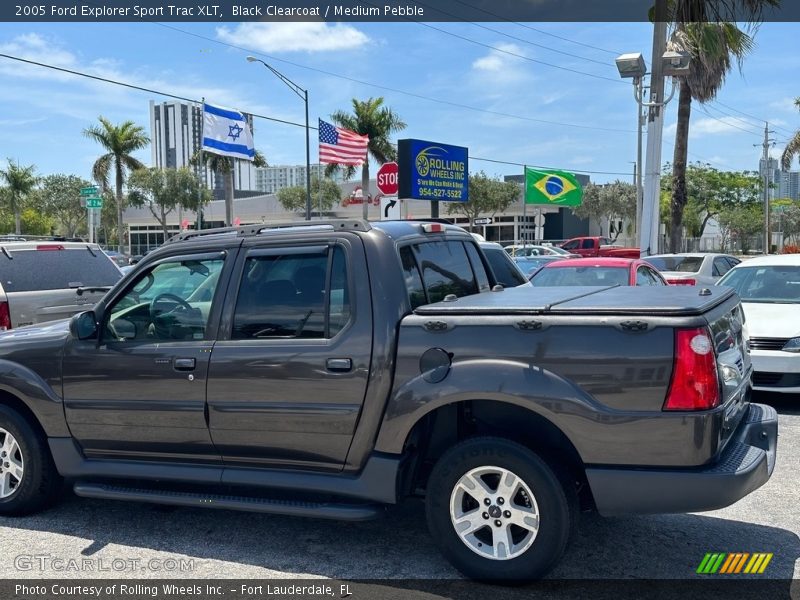 Black Clearcoat / Medium Pebble 2005 Ford Explorer Sport Trac XLT