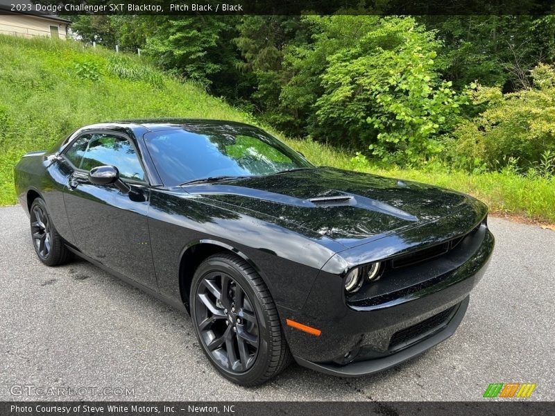 Front 3/4 View of 2023 Challenger SXT Blacktop