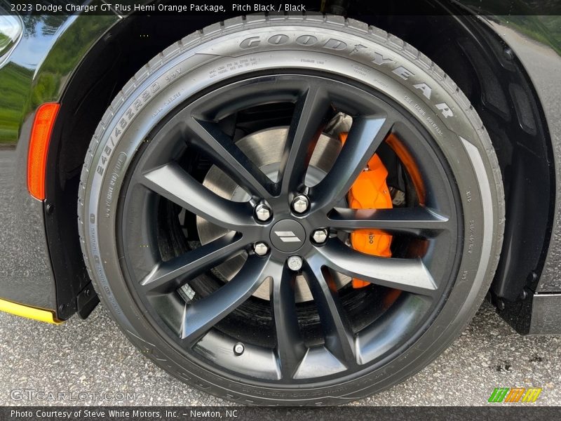  2023 Charger GT Plus Hemi Orange Package Wheel