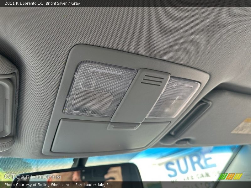 Bright Silver / Gray 2011 Kia Sorento LX