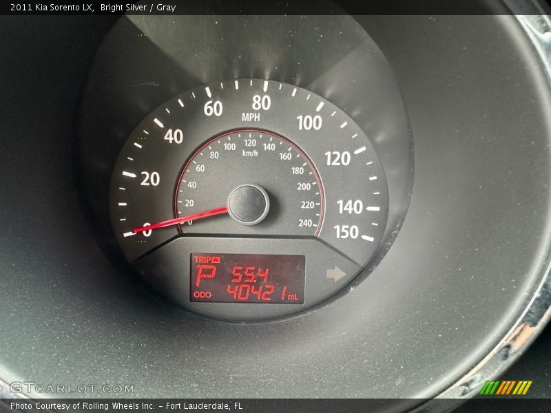 Bright Silver / Gray 2011 Kia Sorento LX
