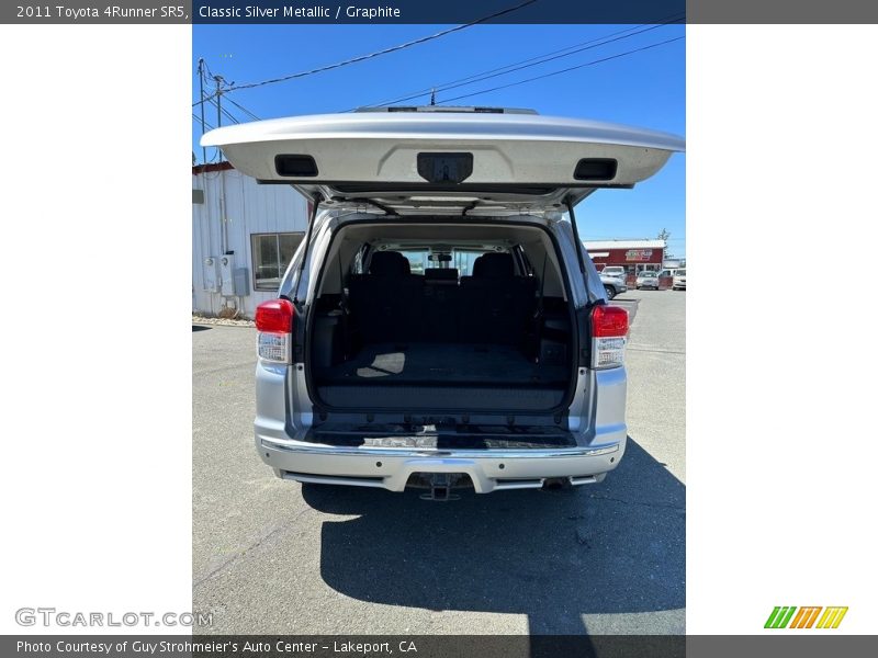 Classic Silver Metallic / Graphite 2011 Toyota 4Runner SR5