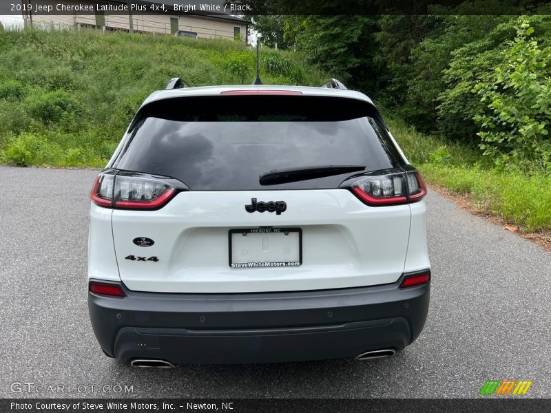 Bright White / Black 2019 Jeep Cherokee Latitude Plus 4x4