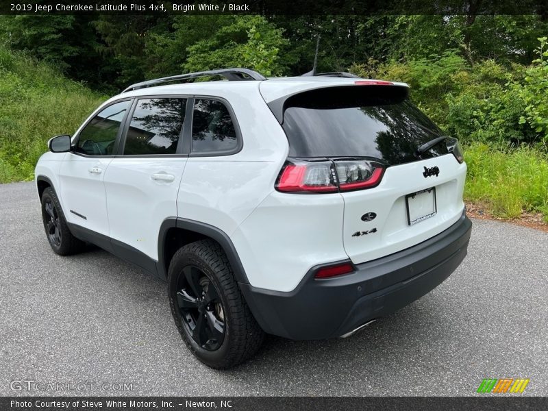 Bright White / Black 2019 Jeep Cherokee Latitude Plus 4x4