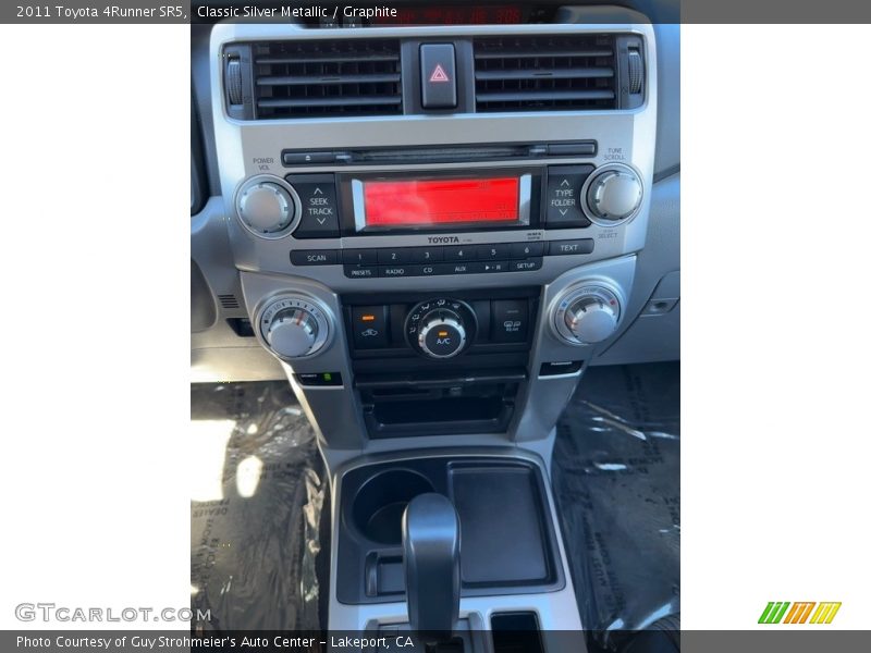 Classic Silver Metallic / Graphite 2011 Toyota 4Runner SR5