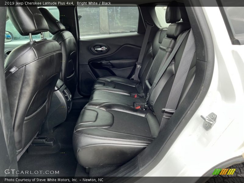 Rear Seat of 2019 Cherokee Latitude Plus 4x4