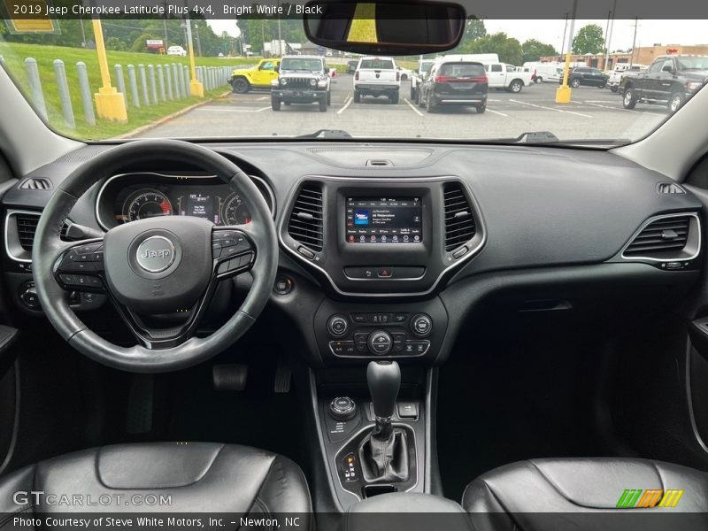 Dashboard of 2019 Cherokee Latitude Plus 4x4