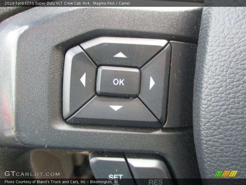  2019 F250 Super Duty XLT Crew Cab 4x4 Steering Wheel