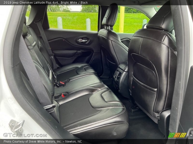 Rear Seat of 2019 Cherokee Latitude Plus 4x4
