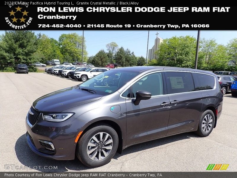 Granite Crystal Metallic / Black/Alloy 2023 Chrysler Pacifica Hybrid Touring L