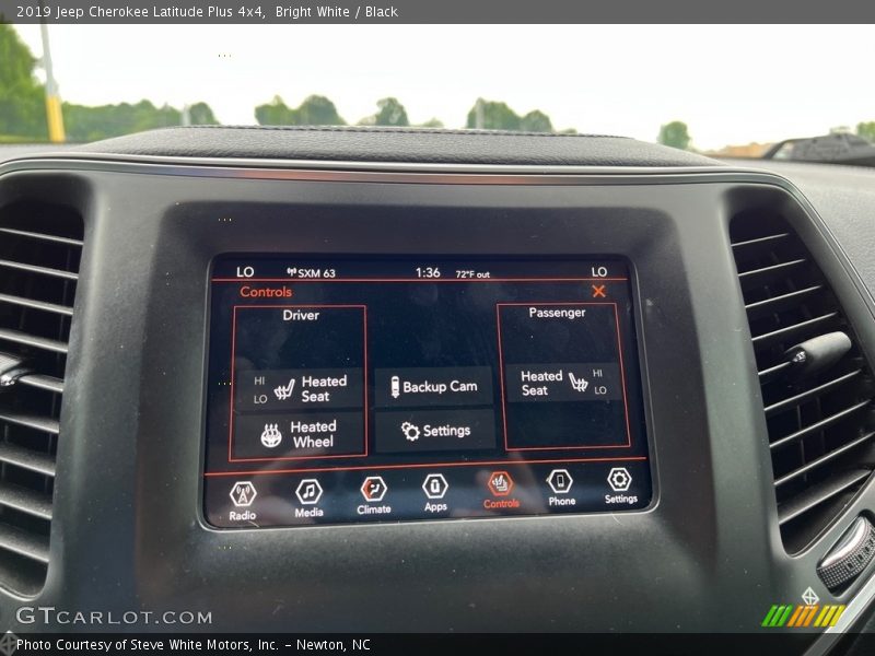 Controls of 2019 Cherokee Latitude Plus 4x4