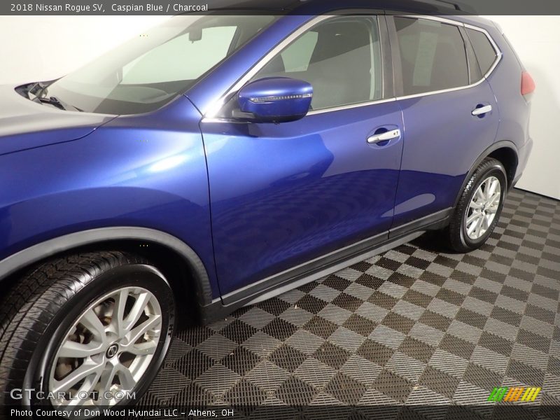 Caspian Blue / Charcoal 2018 Nissan Rogue SV