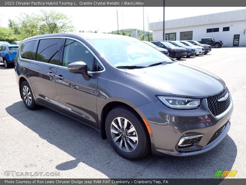Granite Crystal Metallic / Black/Alloy 2023 Chrysler Pacifica Hybrid Touring L