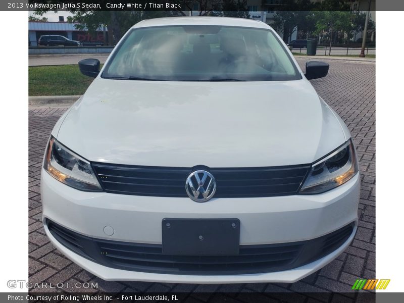 Candy White / Titan Black 2013 Volkswagen Jetta S Sedan