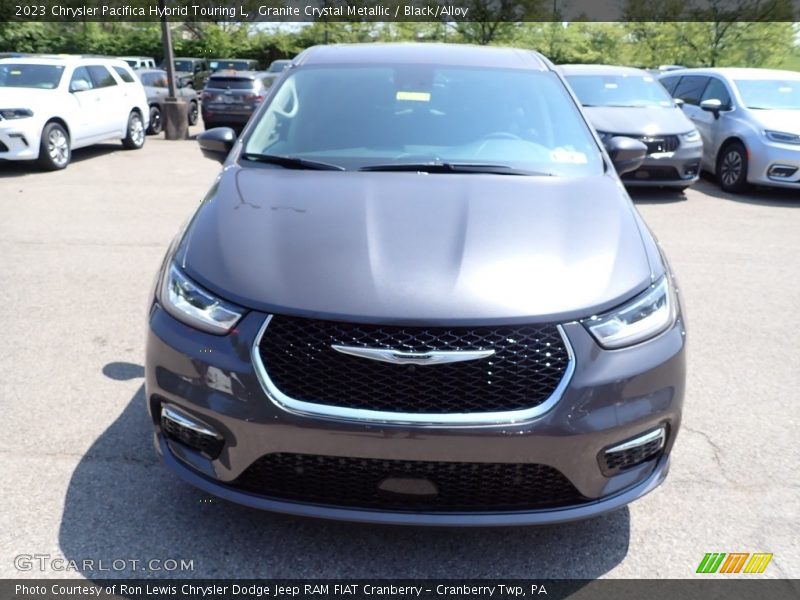 Granite Crystal Metallic / Black/Alloy 2023 Chrysler Pacifica Hybrid Touring L