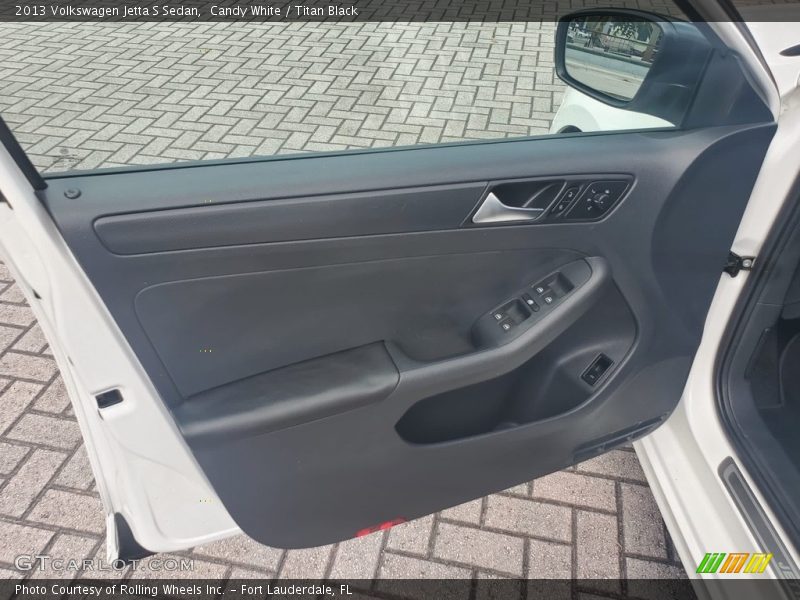 Candy White / Titan Black 2013 Volkswagen Jetta S Sedan