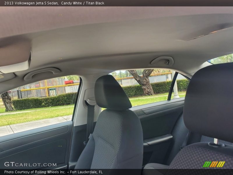 Candy White / Titan Black 2013 Volkswagen Jetta S Sedan