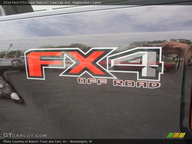 2019 F250 Super Duty XLT Crew Cab 4x4 Logo