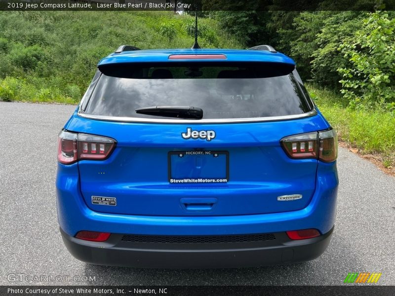 Laser Blue Pearl / Black/Ski Gray 2019 Jeep Compass Latitude