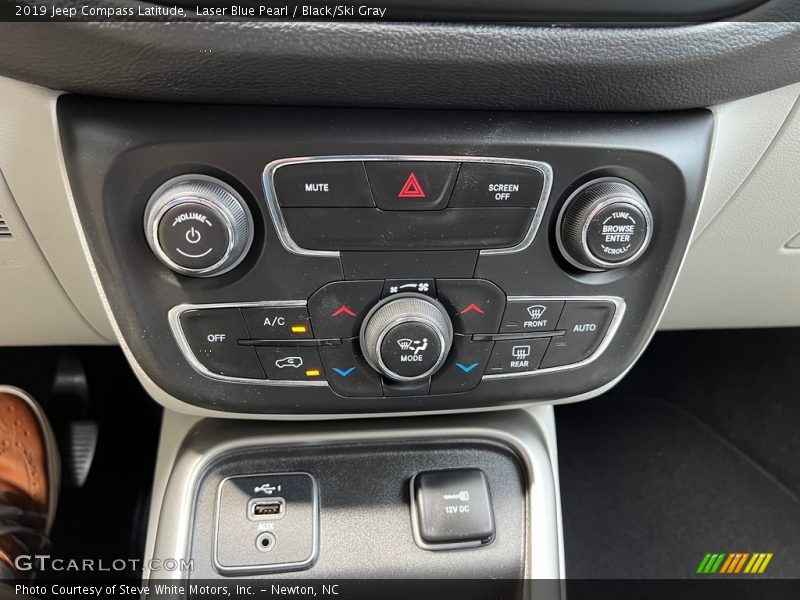 Controls of 2019 Compass Latitude