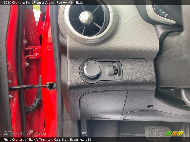 Red Hot / Jet Black 2020 Chevrolet Sonic Premier Sedan