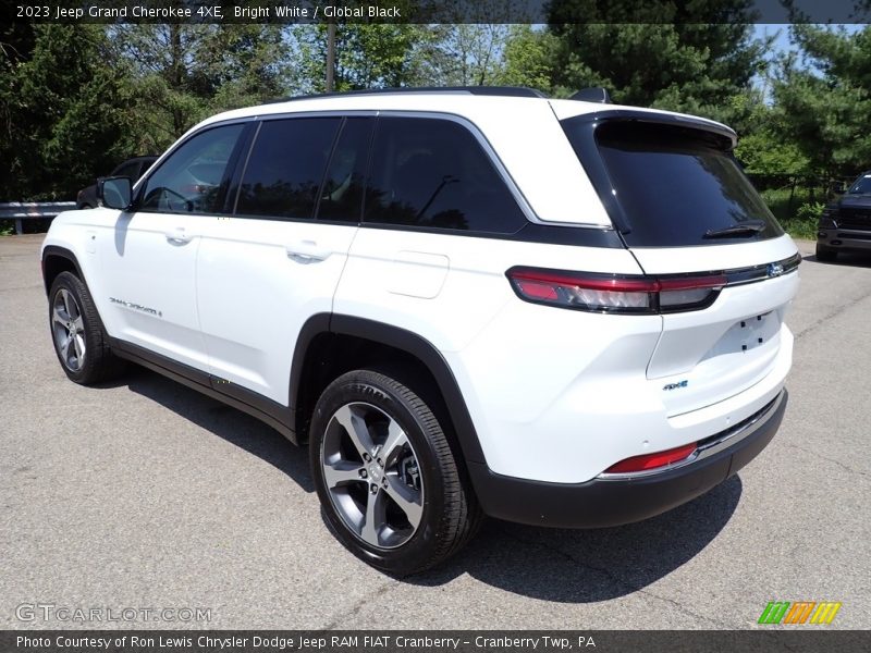 Bright White / Global Black 2023 Jeep Grand Cherokee 4XE