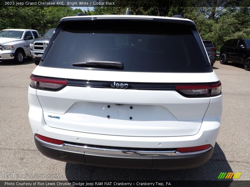 Bright White / Global Black 2023 Jeep Grand Cherokee 4XE
